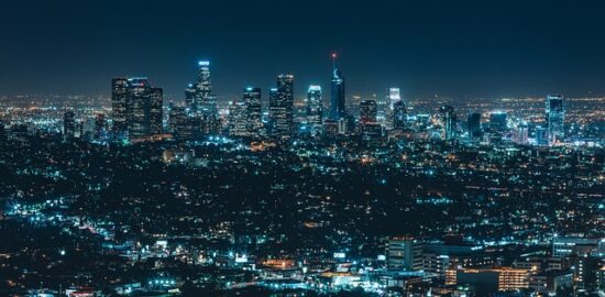 Moderní inspirace pro útulnou ložnici: Nápady na zařízení a dekoraci