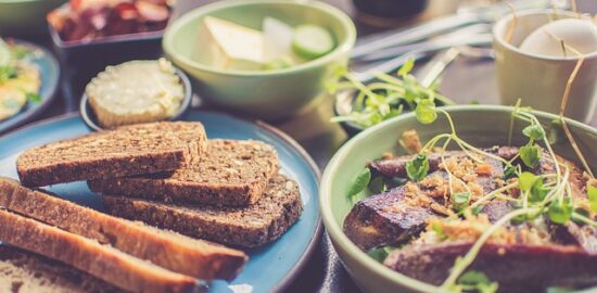 Zdravé snacking: Jak vybrat správné svačinové potraviny