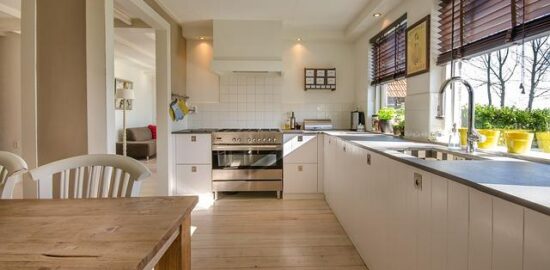 Moderní kuchyně: Jaké materiály vybrat?