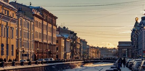 Jak si doma vyrobit vlastní nábytek z palet