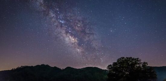 Jak udělat originální vánoční dekorace?