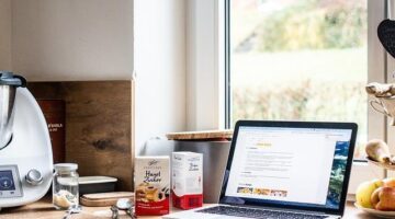 Jak si doma vyrobit vlastní pracovní stůl