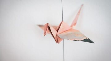 Jak udělat origami papírovou květinu