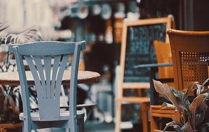 Úprava starého nábytku pro moderní byt