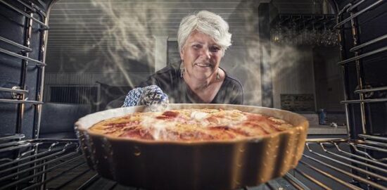 Výroba dřevěného piknikového stolu krok za krokem