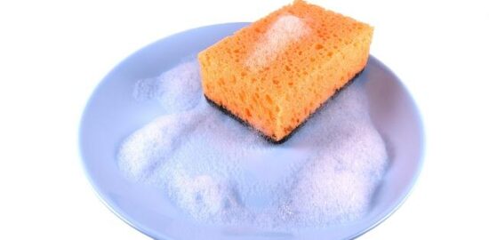 Jak vyčistit troubu přírodními prostředky