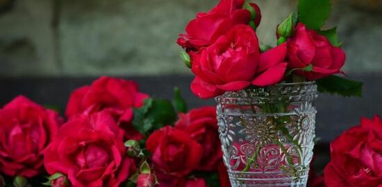 Jak udělat skleněnou vázu pomocí recyklované lahve