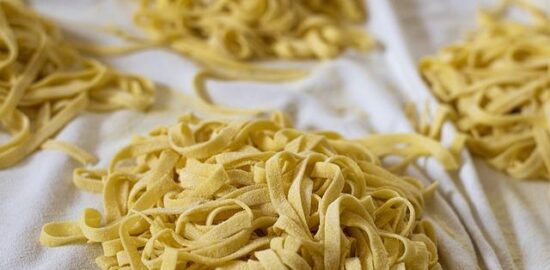 Jak udělat domácí těstoviny bez speciálního stroje